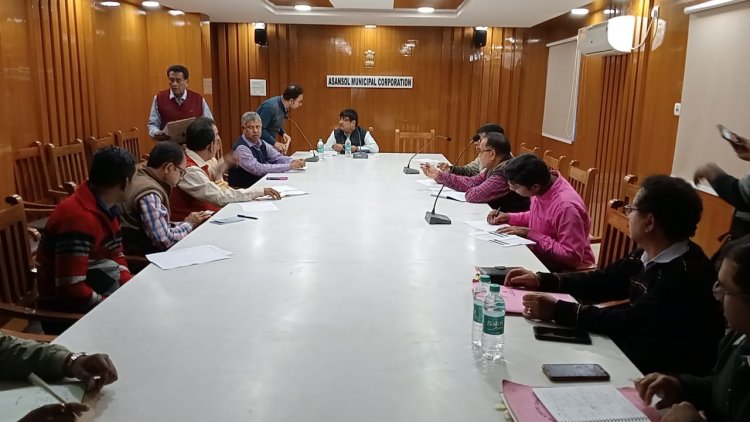 आसनसोल नगर निगम के कमिश्नर ने किया सप्ताहिक बैठक