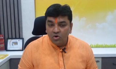 समाजसेवी कृष्णा प्रसाद ने अपने आवासीय कार्यालय में एक संवाददाता सम्मेलन किया।