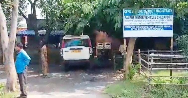 एमवीआई अधिकारी पर पिकअप वैन चालक की पिटाई का आरोप