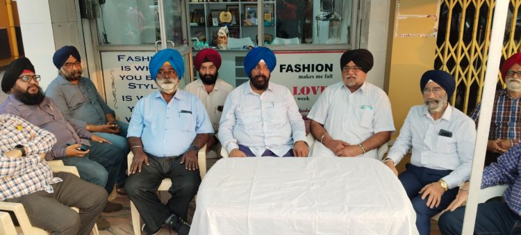 सिख आईपीएस को खालिस्तानी कहने के विरोध में शिल्पांचल के सिखों में उबाल