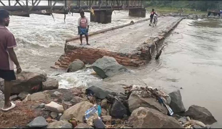 प्रशासन की अनदेखी, आखिर टूटा जर्जर हाड़ाभांगा ब्रिज