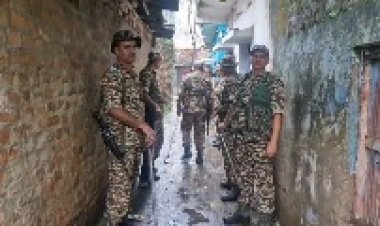 आसनसोल रेलपार में कारोबारी नन्हे उर्फ मिस्टर के आवास पर छापेमारी